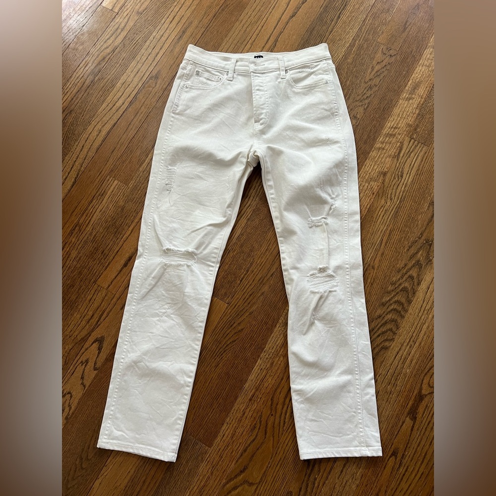Gap Denim jeans. White. Slightly distressed. Midrise